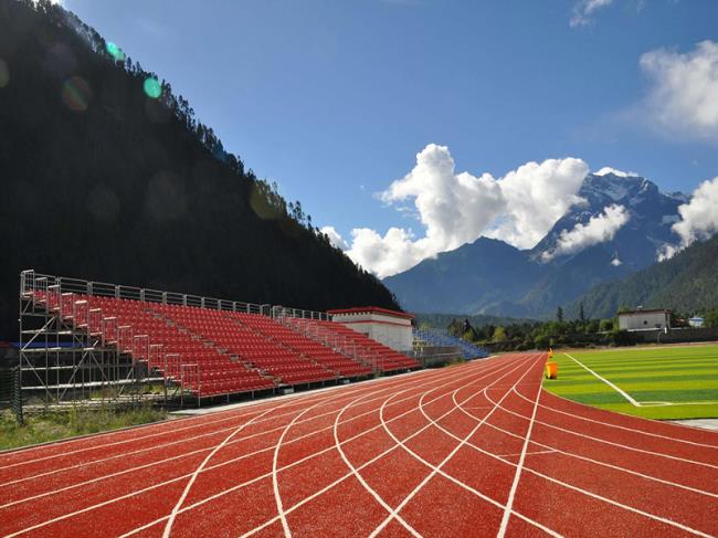 塑胶跑道种类有哪些？怎么选择适合自己的塑胶跑道？